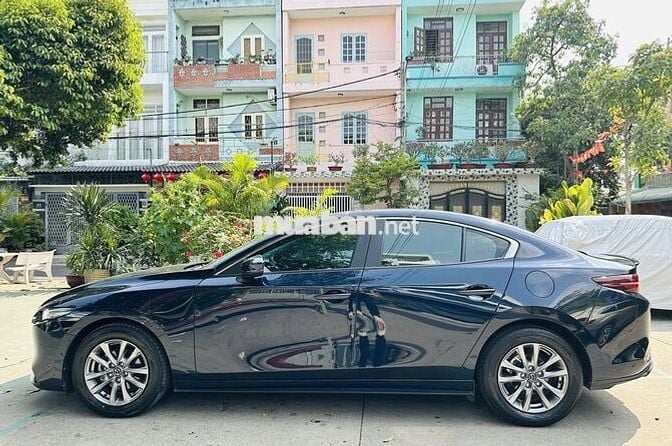 Mazda 3 1.5L Premium ĐK 2023, 1 chủ đi kĩ, BD full