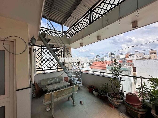 Chủ nhiệt bán, chẵn 8 tỷ, nhà 5 tầng, 5PN,5WC ngang đến 5,2m gần AEON