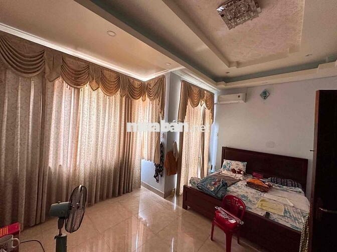 Chủ nhiệt bán, chẵn 8 tỷ, nhà 5 tầng, 5PN,5WC ngang đến 5,2m gần AEON