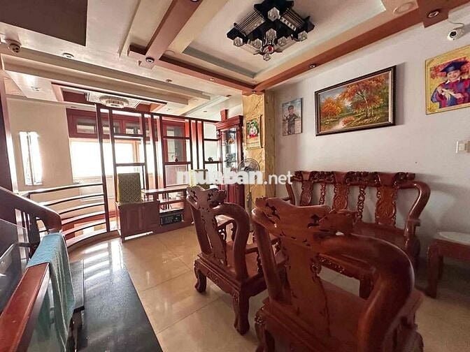 Chủ nhiệt bán, chẵn 8 tỷ, nhà 5 tầng, 5PN,5WC ngang đến 5,2m gần AEON