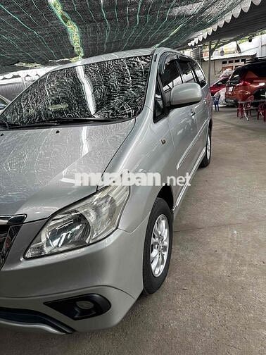 Toyota Innova AT 2014 Bạc Tự động 8 chỗ gốc xài Go