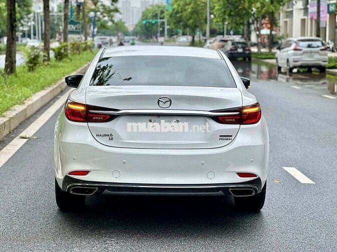 Mazda 6 Signature Premium 2022 Trắng | 64,000 Km