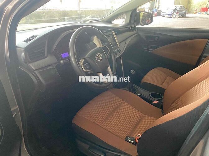 Toyota Innova 2018 Trắng