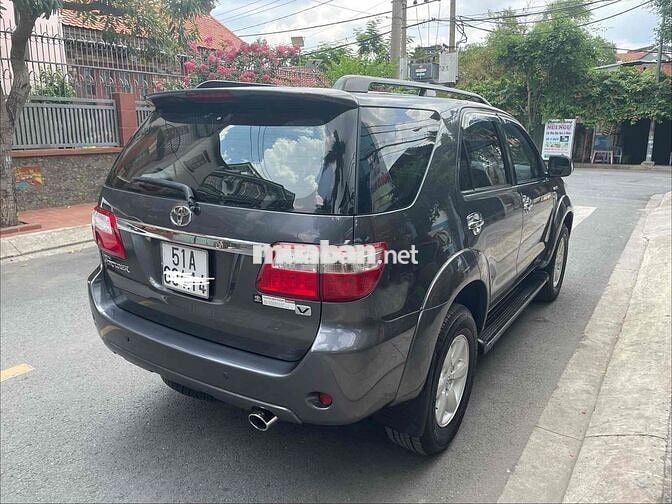 Toyota Fortuner 2010 2 cầu Xám Tự động
