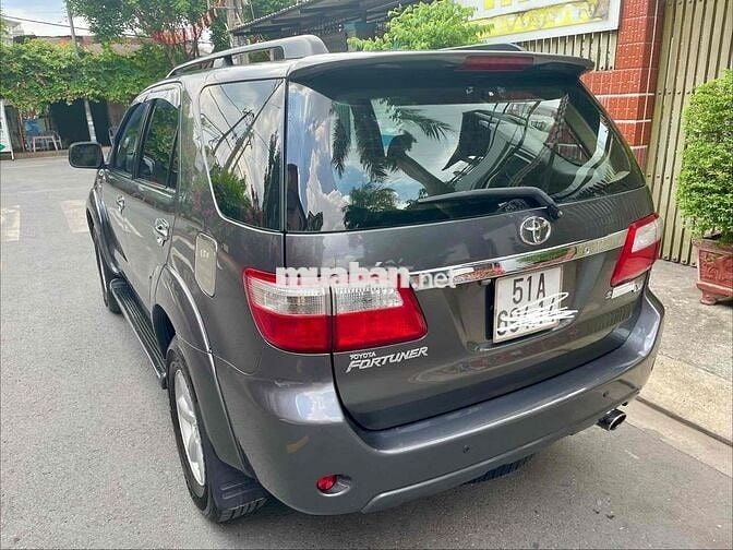 Toyota Fortuner 2010 2 cầu Xám Tự động