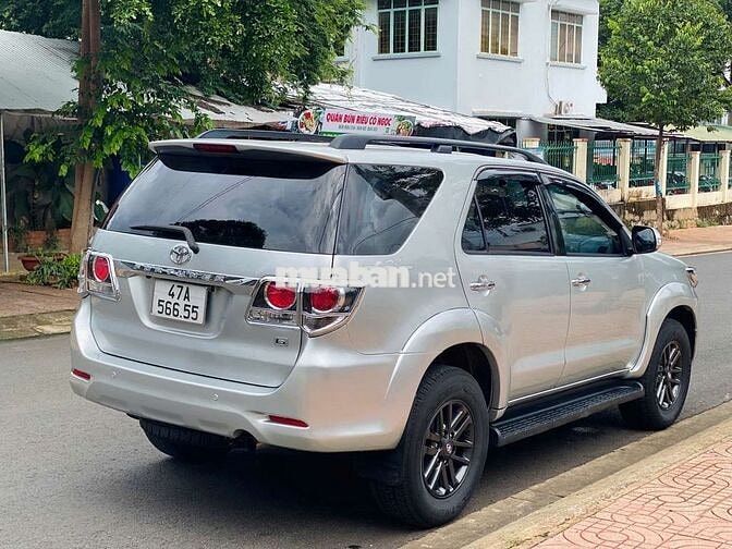 Toyota Fortuner 2016 Dầu 128000km Bạc