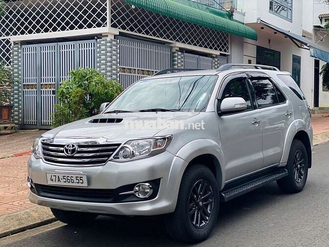 Toyota Fortuner 2016 Dầu 128000km Bạc