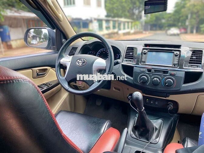 Toyota Fortuner 2016 Dầu 128000km Bạc