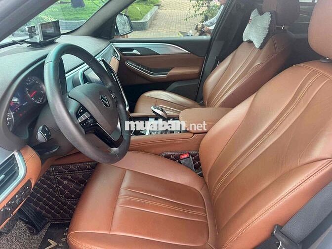 Vinfast Lux SA Premium 2022 -Trắng - 5v8km