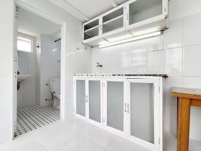 BAN CÔNG, 𝐆Á𝐂 𝐋Ẫ𝐍, ĐẦU DÃY, CỬA KÍNH 𝐕𝐈𝐄𝐖 thành phố (🏘️trọ Anh Vinh)