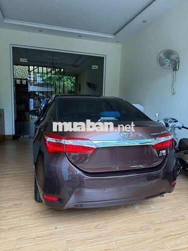 Toyota Corolla Altis 1.8V 2016 Nâu đồng