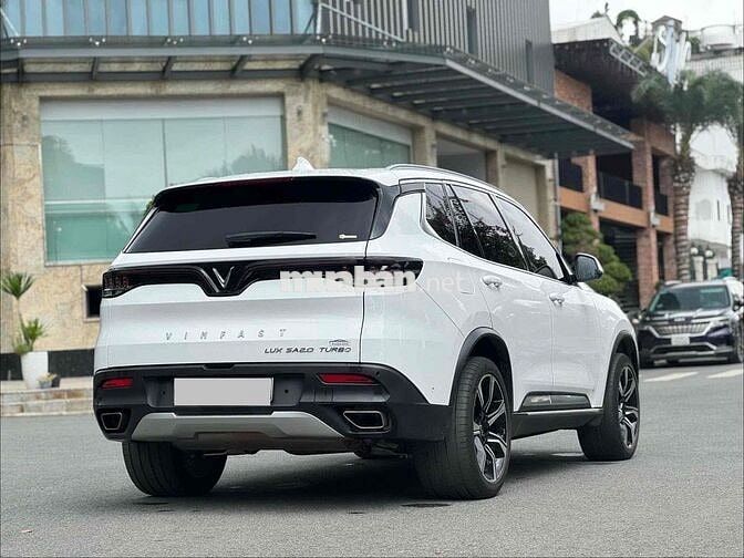 Vinfast Lux SA Premium 2022 -Trắng - 5v8km