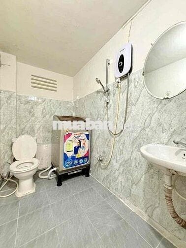 Căn Hộ Ban Công Gần Đại Học Khoa Học Xã Hội Ngay Trung Tâm Quận 1