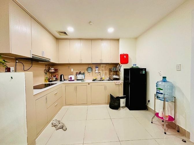 Căn hộ 61,5 m2. Số 4 phan chu trinh. Sổ hồng. Nhà mới nội thất đầy đủ.