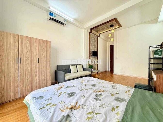 Căn Hộ Ban Công Gần Đại Học Khoa Học Xã Hội Ngay Trung Tâm Quận 1