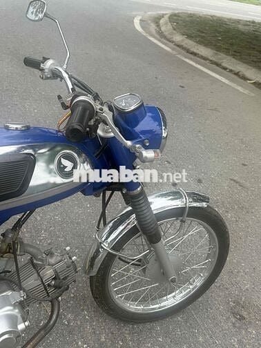 Honda CD gù Xanh