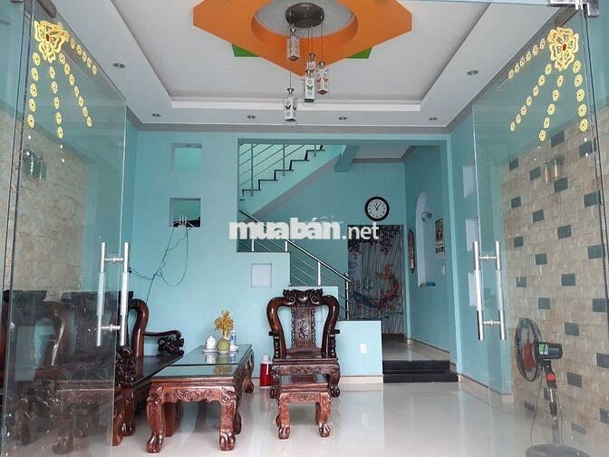 Cho thuê nhà lầu nguyên căn Mỹ Tho full nội thất, 2 PN máy lạnh