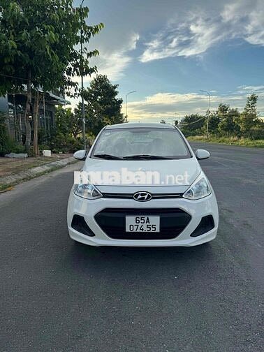 Hyundai i10 2015 Trắng 5 chỗ