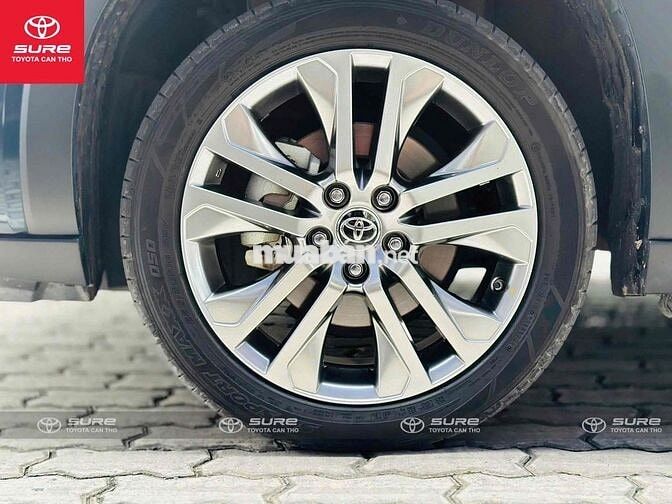 Toyota Innova Cross Hybrid 2024 odo 24.000KM