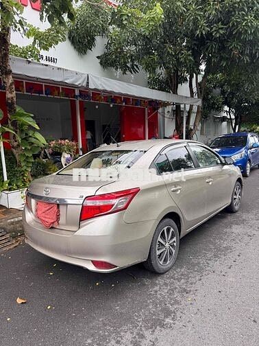 Toyota Vios Số sàn Vàng cát