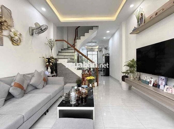 Nhà 4 tầng 69m2 ngang 4m đẹp c/x Lê Đại Hành Q11, full nội thất. 11.5T