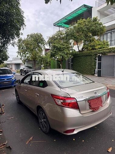 Toyota Vios Số sàn Vàng cát