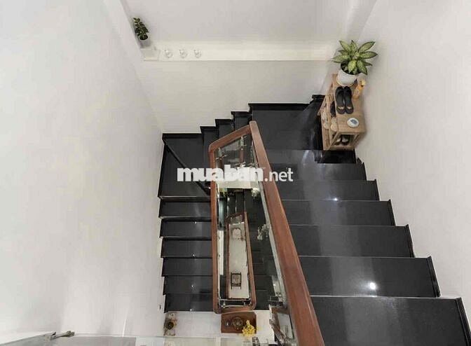 Nhà 4 tầng 69m2 ngang 4m đẹp c/x Lê Đại Hành Q11, full nội thất. 11.5T