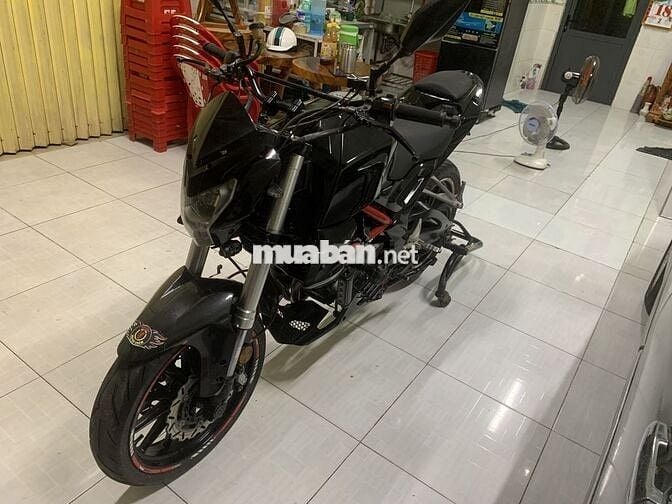 Benelli 251 Thể thao màu Đen