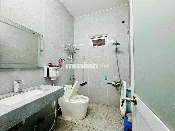 NHÀ HIỆP THÀNH BÁN VỘI VỀ SG Ở 2tỷ950 - 3png 135m2