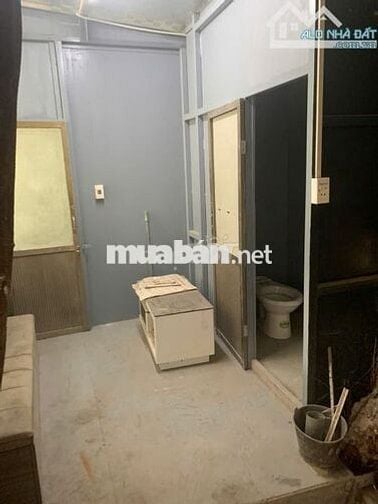 CHO THUÊ KHO HÀNG 80M2 - Ô TÔ ĐỖ CỬA - MẶT TIỀN RỘNG TẠI THẠCH BÀN