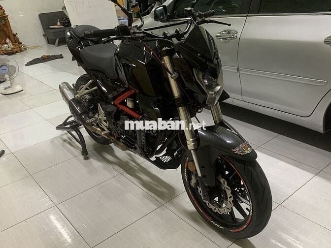 Benelli 251 Thể thao màu Đen