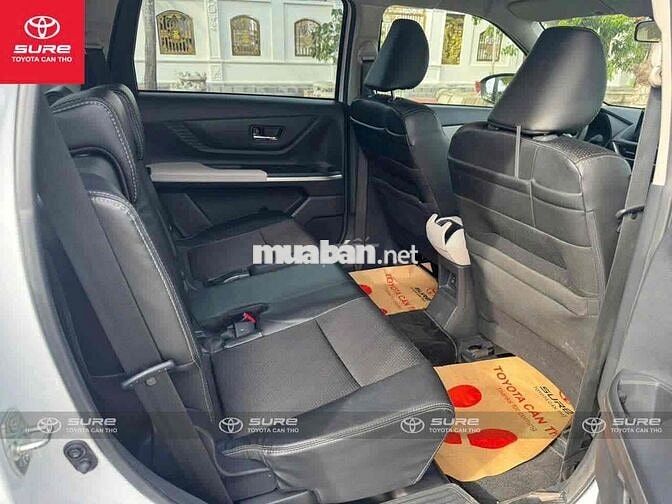 Toyota Veloz Cross Top 2022 Trắng Ngọc Trai 7 chỗ
