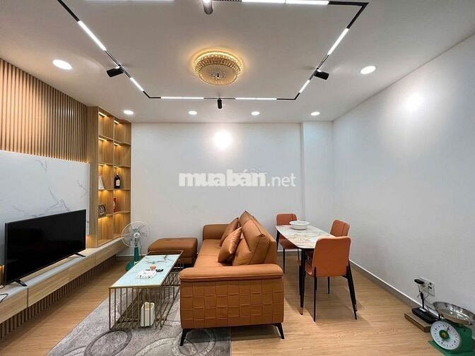 Chính chủ gửi bán CC Hoàng Hoa Thám 50m 2,7 tỷ P12 Tân Bình HCM