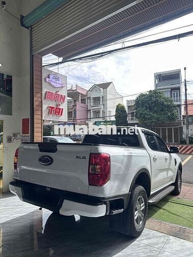 Ford Ranger XLS 2023 Diesel Tự động 6 cấp Trắng