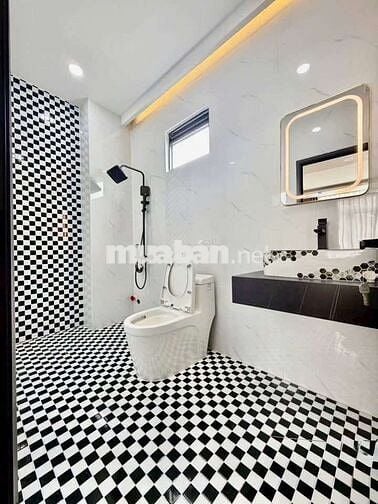 5,590 Tỷ TL nhà 2 lầu sân thượng 3 PN hẻm 1830/ Huỳnh Tấn Phát Nhà Bè