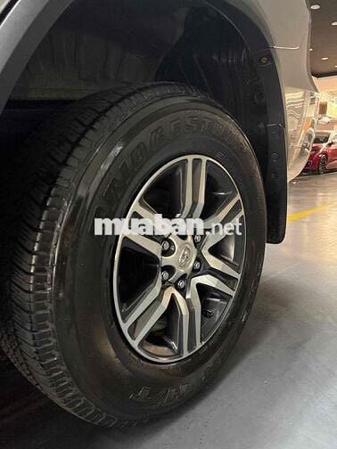 Toyota Fortuner 2020 Số sàn Bạc