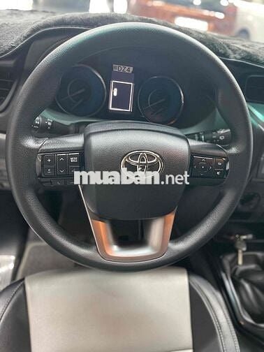 Toyota Fortuner 2020 Số sàn Bạc