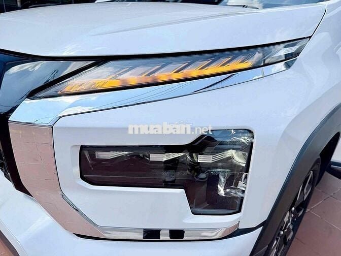 Mitsubishi Xpander Cross 2025 Trắng 11.000 km
