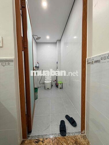 nhà ngõ hẻm, 135m2 , 2 phòng ngủ,đường 768 biên hoà