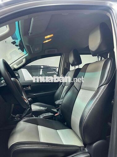 Toyota Fortuner 2020 Số sàn Bạc