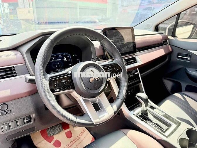 Mitsubishi Xpander Cross 2025 Trắng 11.000 km