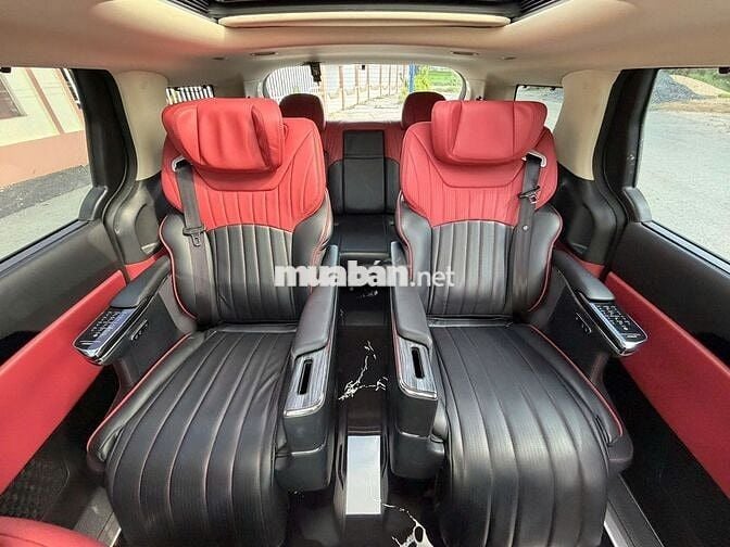 Kia Carnival Signature 2.2D 2026 nội thất Limousin