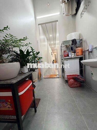 nhà ngõ hẻm, 135m2 , 2 phòng ngủ,đường 768 biên hoà