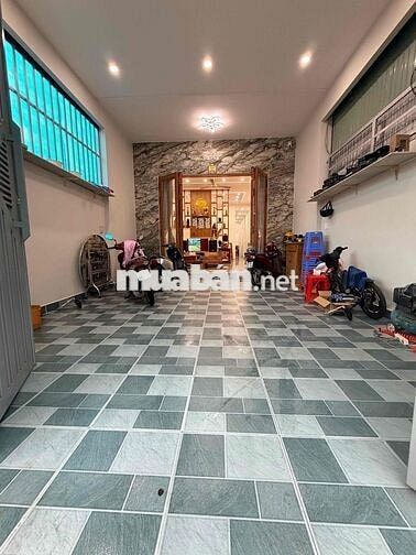 nhà ngõ hẻm, 135m2 , 2 phòng ngủ,đường 768 biên hoà
