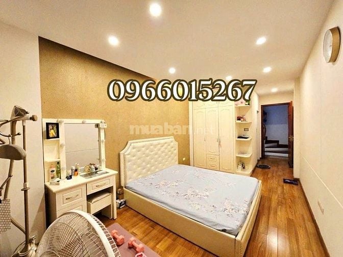  Nhà đẹp Trần Khát Chân 7,5 tỷ với diện tích 43m2.3 bước ra ô tô.