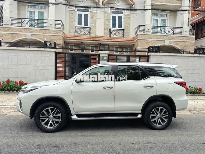 Toyota Fortuner 2019 std 2 cầu Xăng , xe gia đình