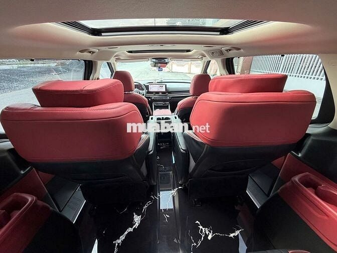 Kia Carnival Signature 2.2D 2026 nội thất Limousin
