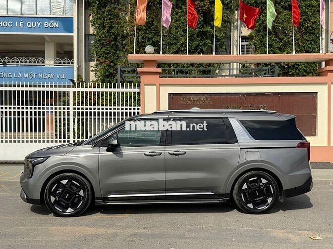 Kia Carnival Signature 2.2D 2026 nội thất Limousin