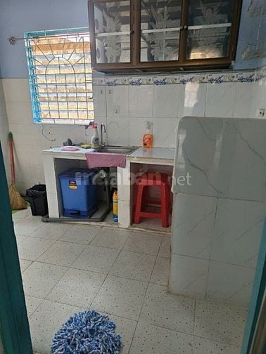 Cho thuê nhà chung cư lầu 3, DT 40 m2, gần chợ, trường PT,