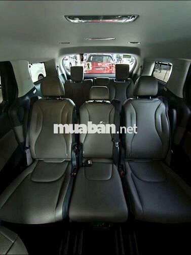 KIA New Carnival 2.2D Premium 8 chỗ 2025  Đen